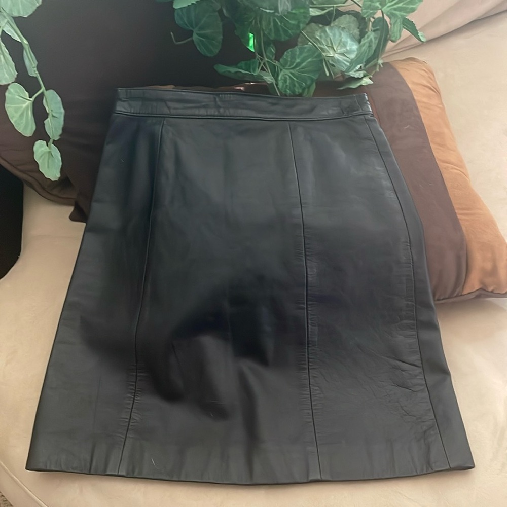 Vintage BERMAN’S Leather Buttery Soft Mini Skirt! Sexy & Sleek!
